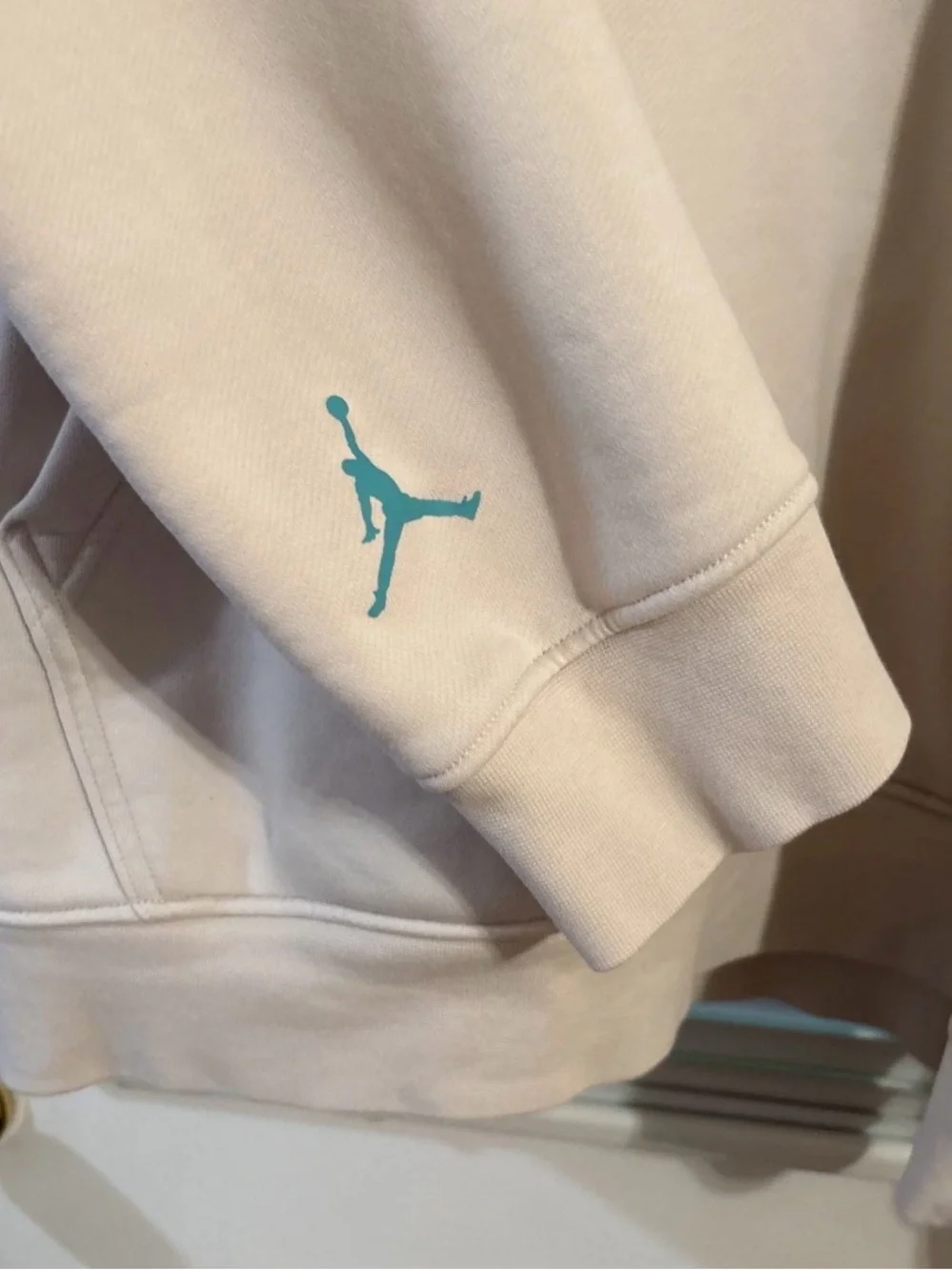 Nike Air Jordan Essentials Take Flight Collection Hoodie Ivory Men Size XL